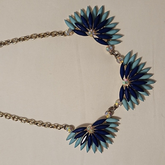 Beautiful Half Starbust Necklace with Rhinestone accents - Picture 4 of 8